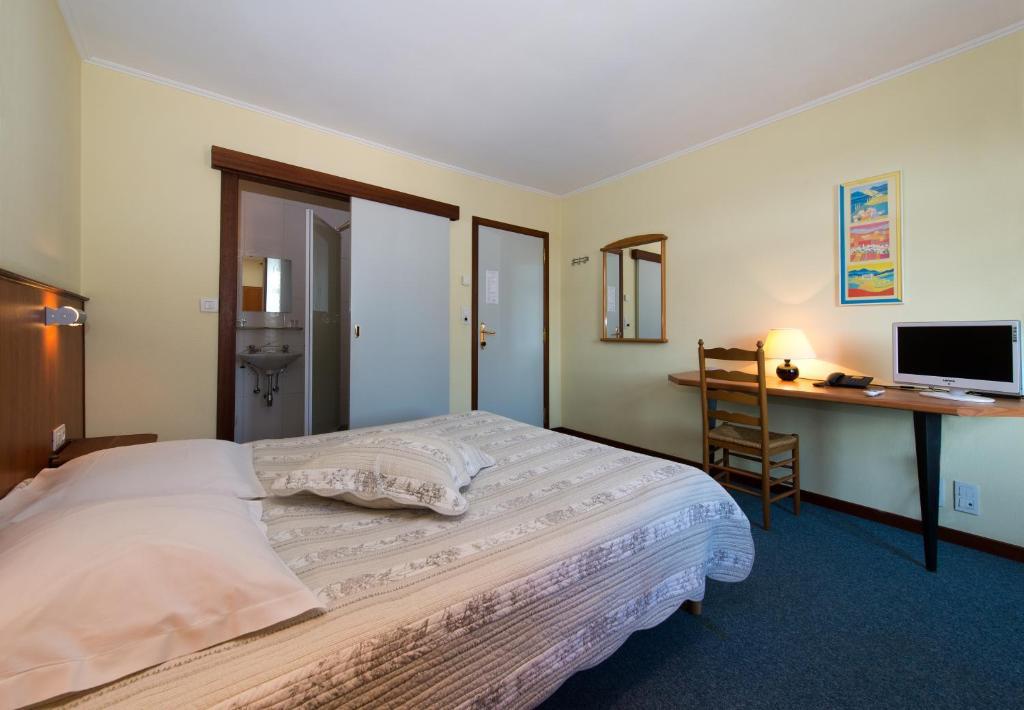 Auberge Le XIX Eme Thulin Room photo