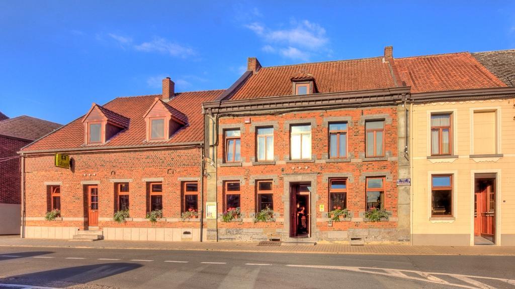 Auberge Le XIX Eme Thulin Exterior photo
